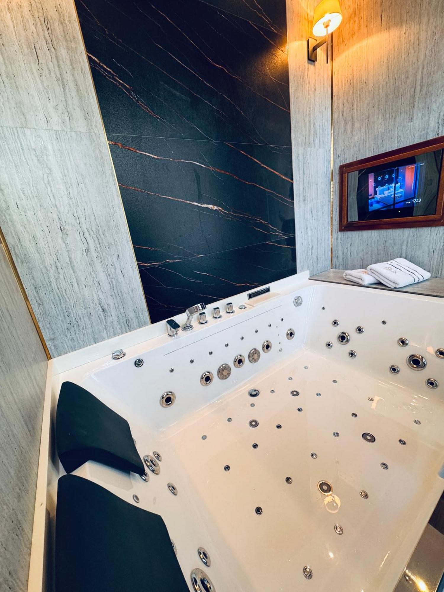 Mala Anglia Deluxe Rooms & Spa Sopot Bagian luar foto